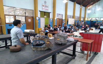 BELAJAR TRANSMISI CVT BERSAMA HONDA